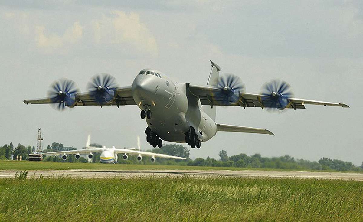 «Антонов» пропонує американцям разом будувати військовий літак
