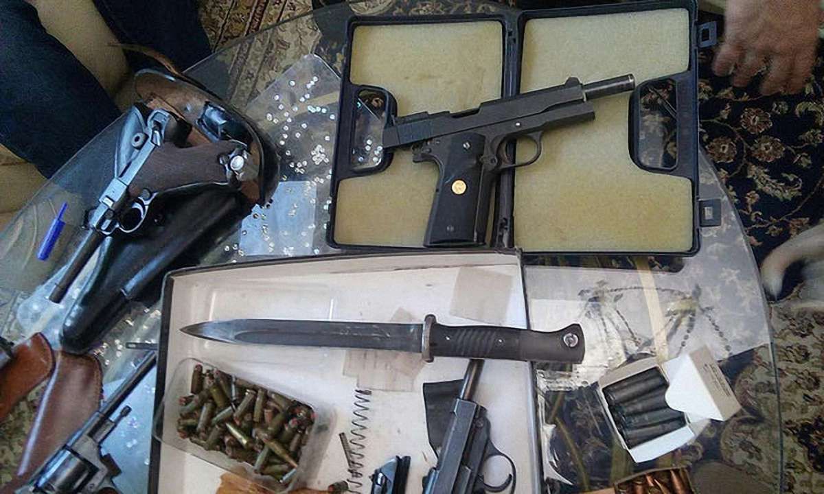 СБУ ліквідувала всеукраїнську мережу контрабанди зброї