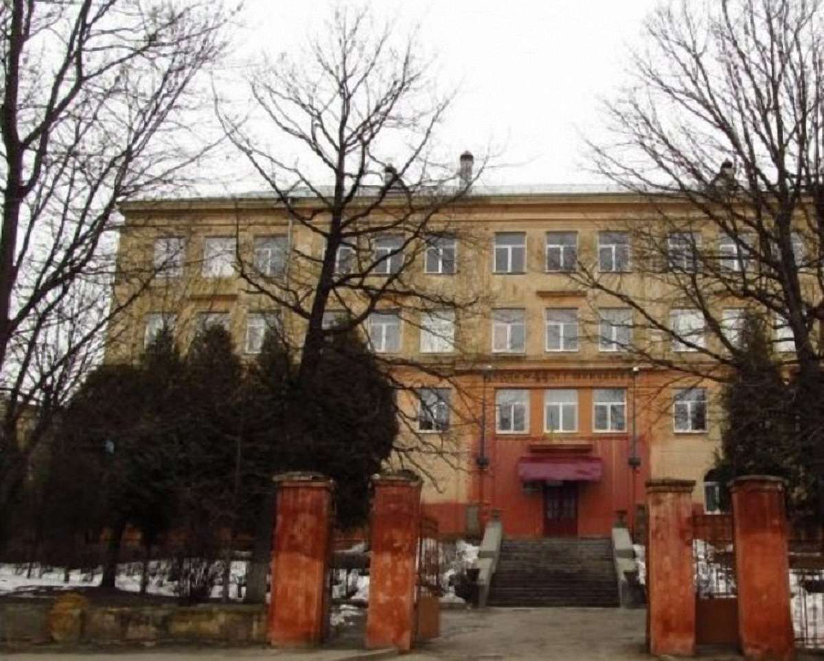 Аварійно-відновлювальні роботи у львівській СШ №44 коштуватимуть ₴770 тис.