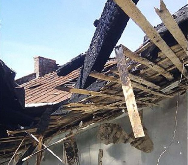 На відновлення згорілого даху у будинку на вул. Крехівській виділили майже ₴500 тис.