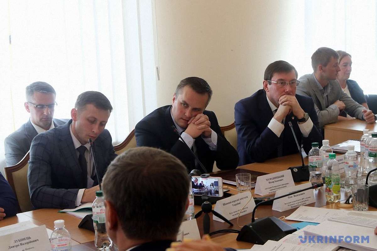 Луценко посварився з Пинзеником на Регламентному комітеті ВРУ