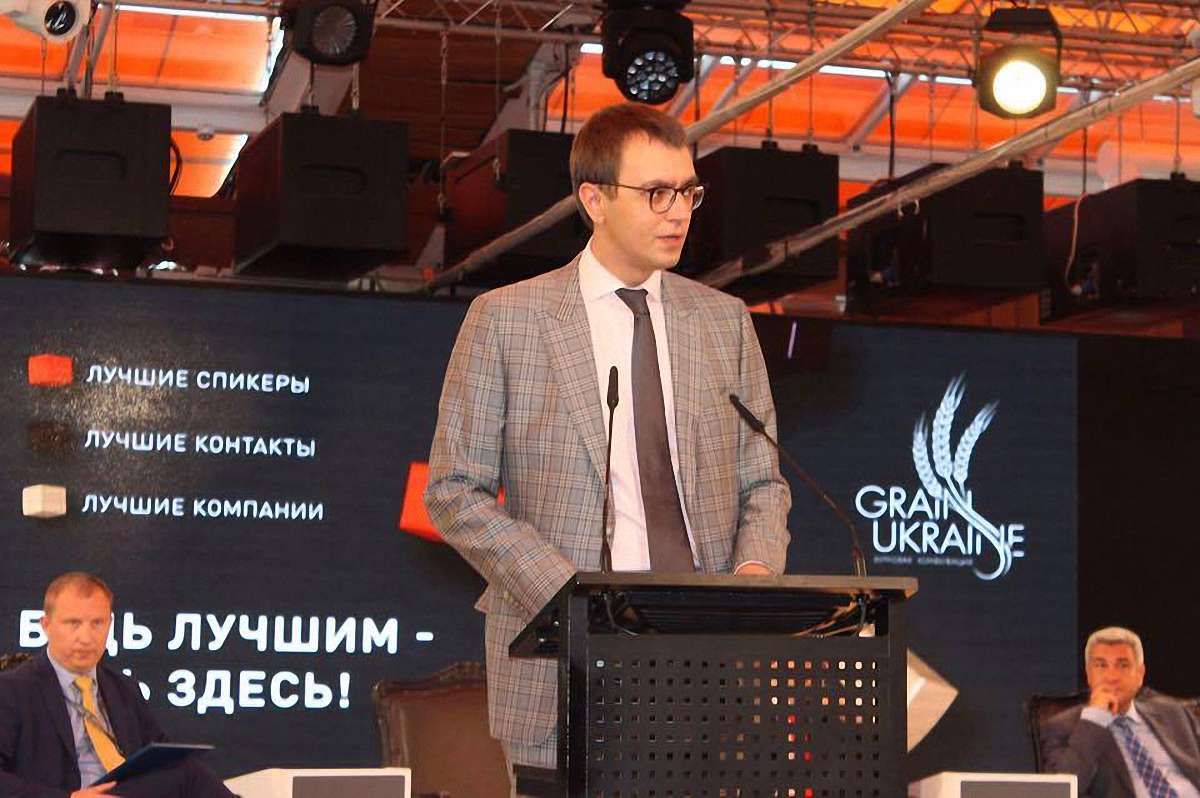 Омелян виступив за відкриття «Укрзалізниці» для приватних поїздів
