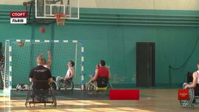 У Львові вперше відбувся міжнародний поєдинок з баскетболу на візках