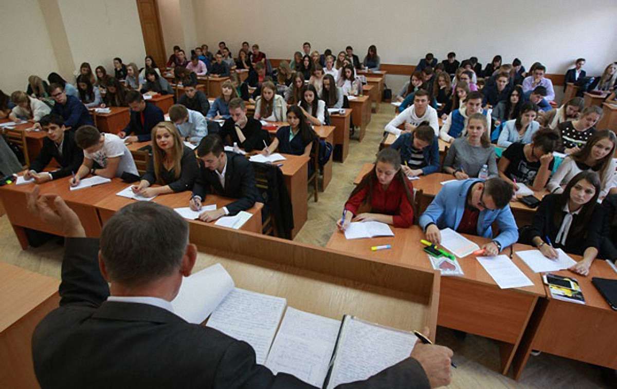 В українських вишах скоротять державне замовлення, але збільшать його фінансування