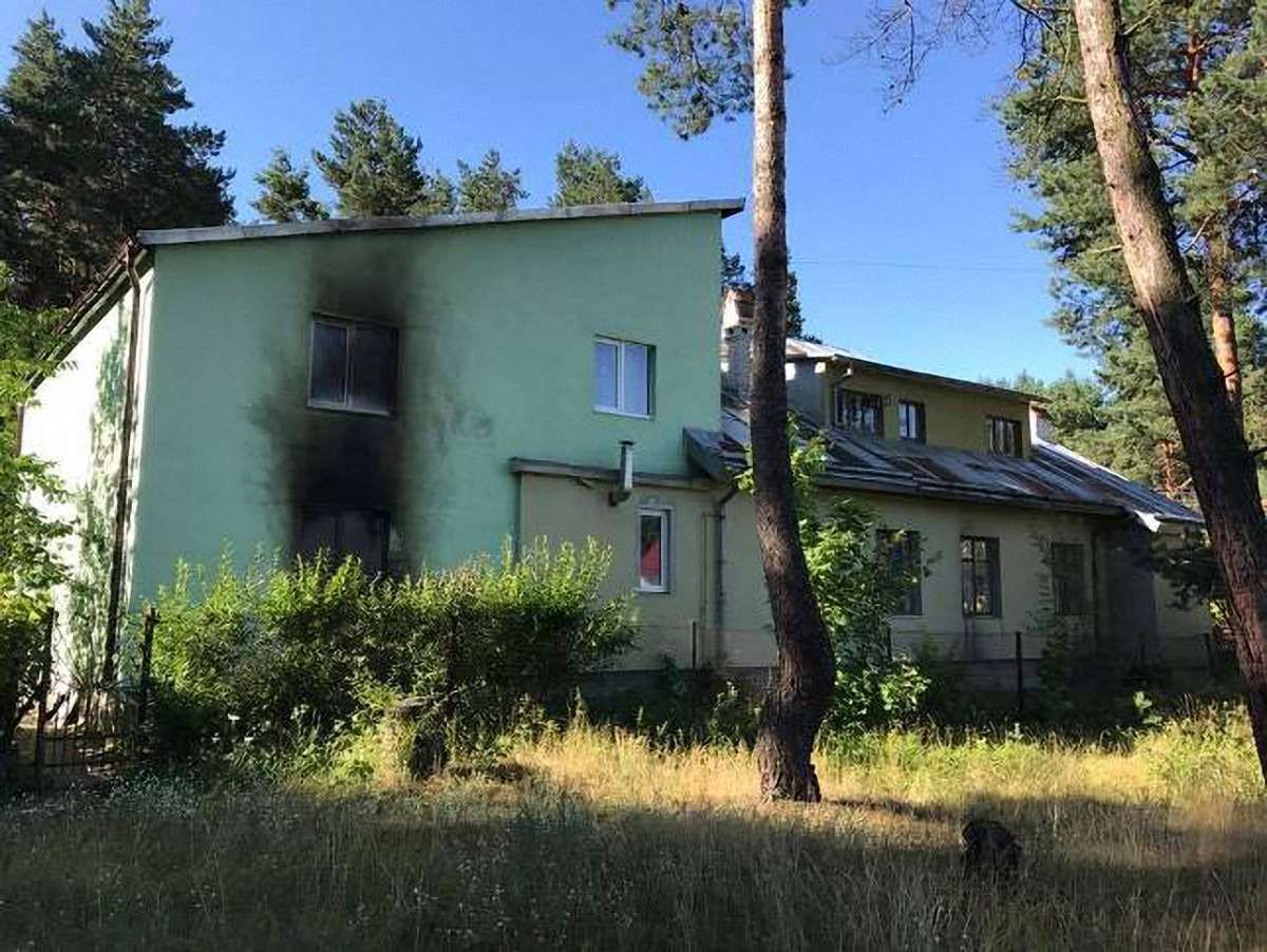 У Брюховичах невідомі намагалися підпалити «монастир» секти догналітів