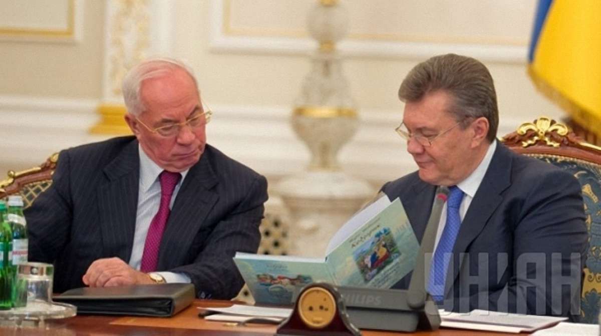 Печерський суд Києва дозволив заочне засудження Азарова