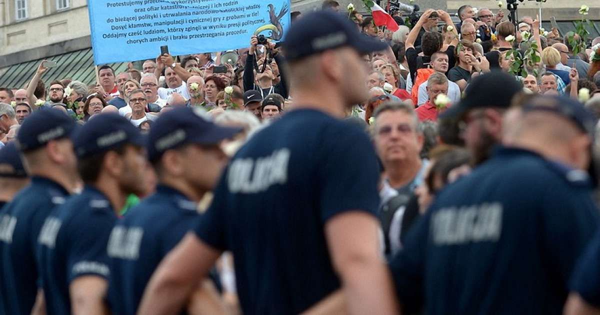 У Польщі на акції проти судової реформи затримали більше 30 протестувальників