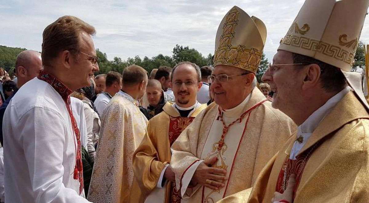 Мер Львова взяв участь у всеукраїнській прощі до Зарваниці