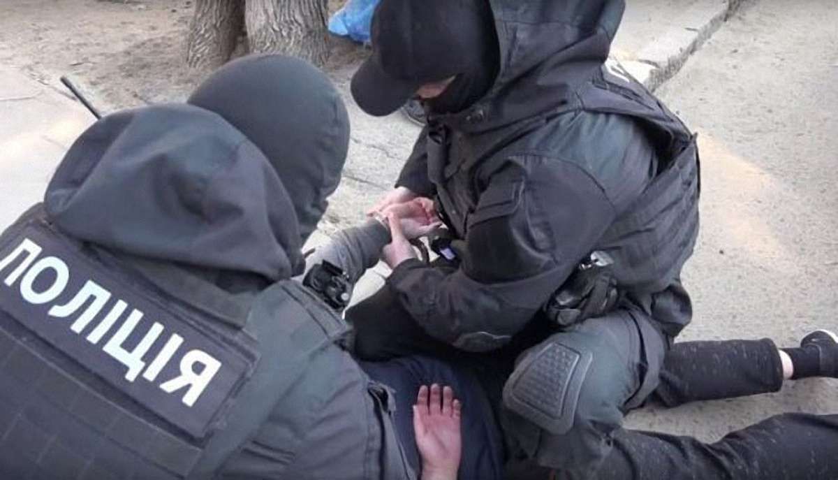 Поліція ліквідувала злочинну групу, яка викрала ₴10 млн на металобрухті