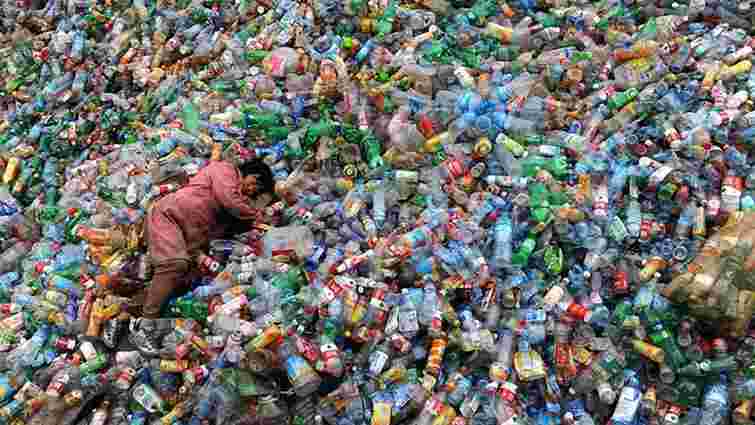 Науковці назвали кількість створеного людством пластикового сміття