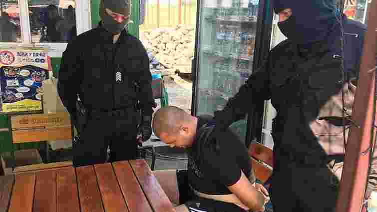 Житель Миколаївської області намагався за ₴300 тис. легалізувати свою плантацію марихуани