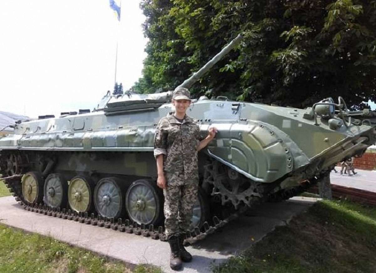 18-річна гуцулка уклала контракт із ЗСУ