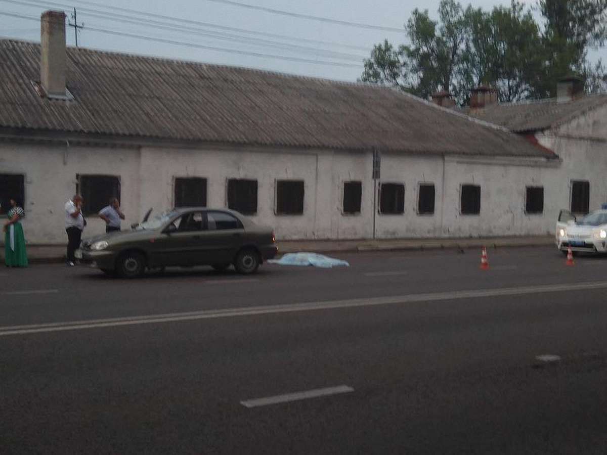 На вул. Городоцькій автомобіль смертельно травмував пішохода
