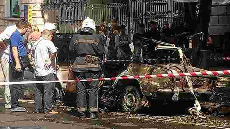 У центрі Одеси неподалік управління СБУ вибухнув автомобіль