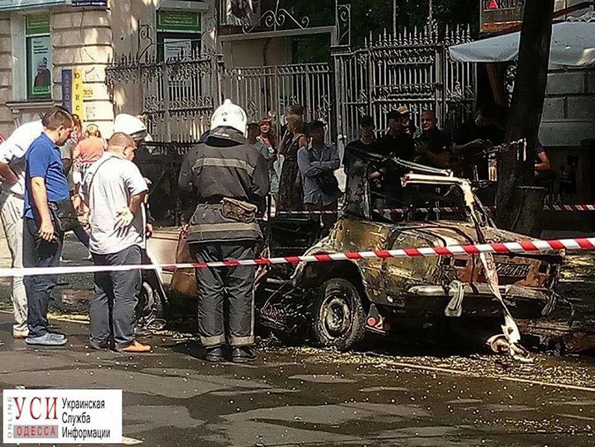 У центрі Одеси неподалік управління СБУ вибухнув автомобіль