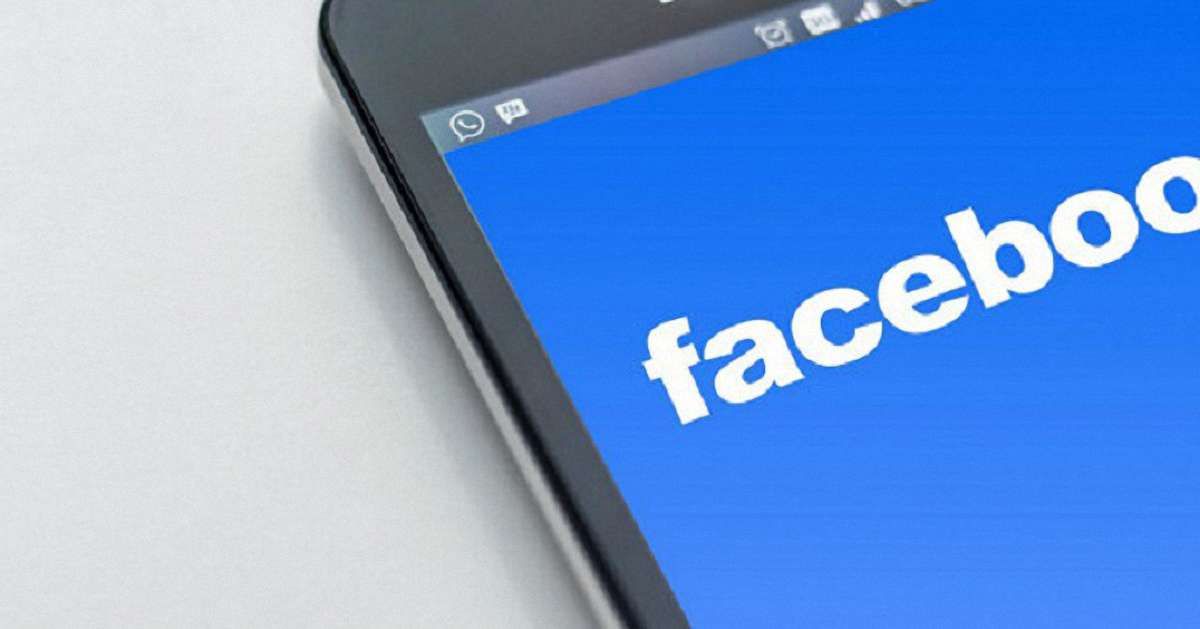 Facebook патентує модульний смартфон

