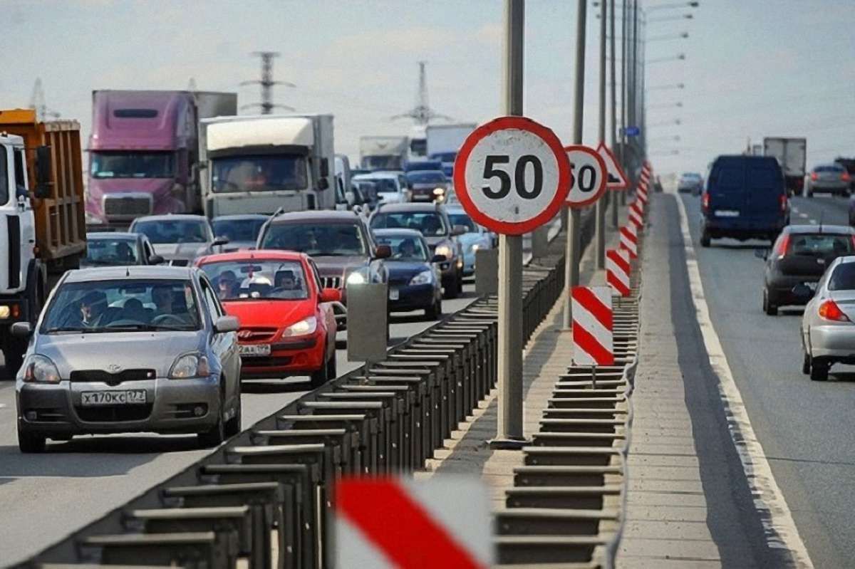 Кабмін пропонує обмежити швидкість у містах до 50 км/год
