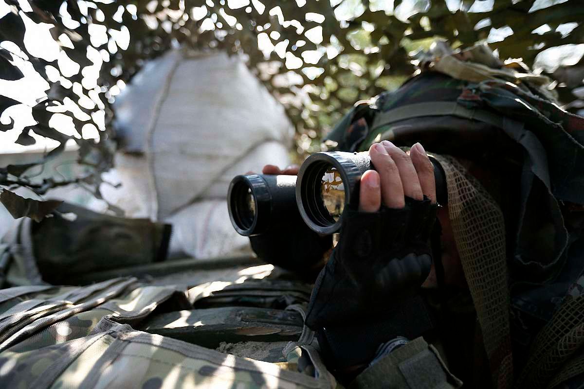 Бойовики зменшили кількість обстрілів та активізували розвідку на Донбасі