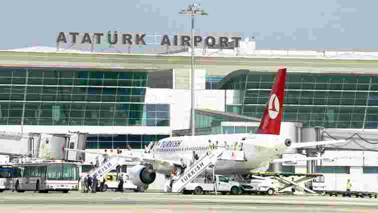 В аеропорту Стамбула зіткнулися турецький і казахський літаки