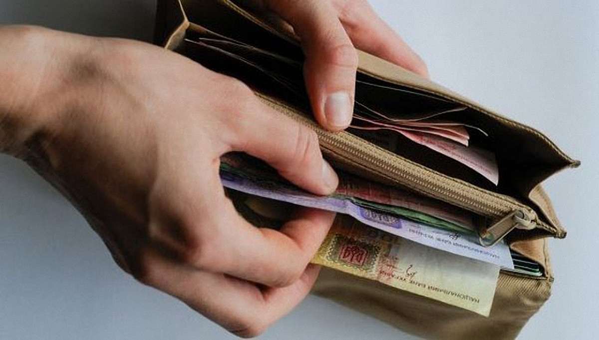 Реальна зарплата українців у червні зросла на 18,9%