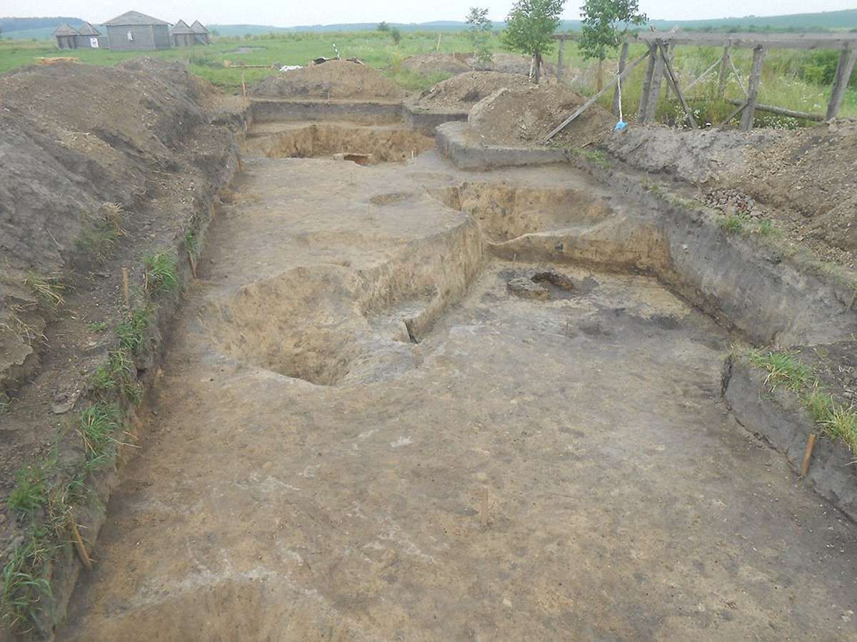 На Рівненщині туристам демонструватимуть житла Х століття