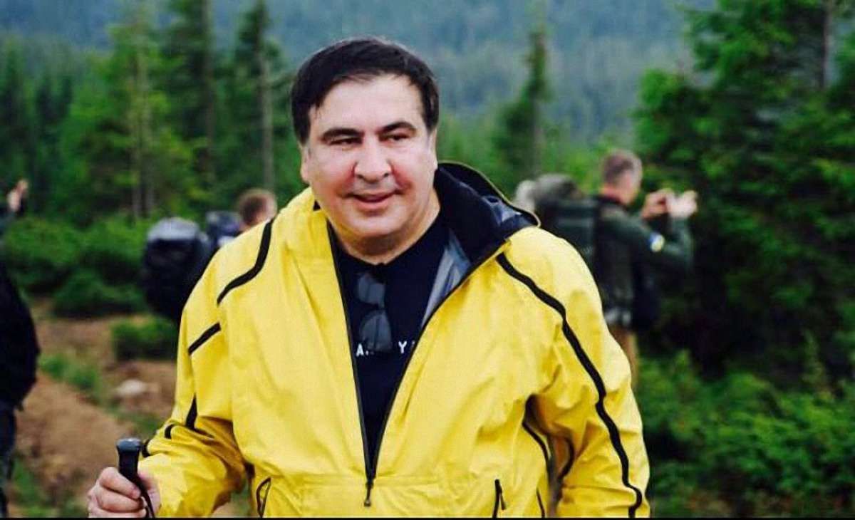 Саакашвілі стверджує, що в анкеті на отримання українського громадянства не його підпис