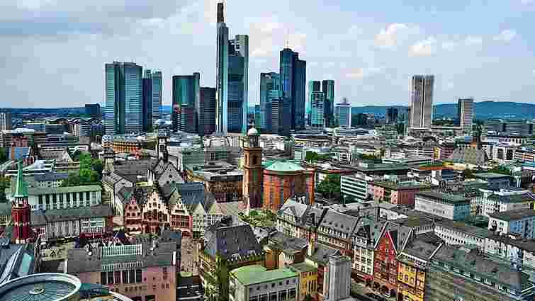 Більше 30 міжнародних банків думають переїхати з Лондона до Франкфурта через Brexit