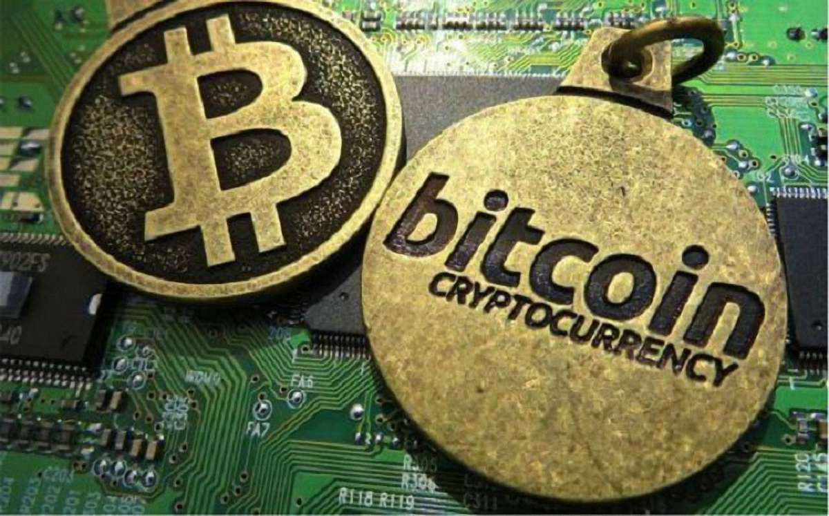 Сьогодні Bitcoin розпадеться на дві окремі валюти