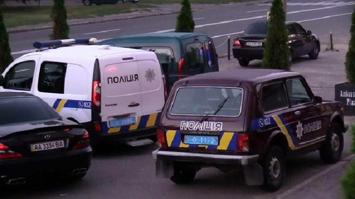 У центрі Києва озброєні грабіжники викрали ₴5 млн 

