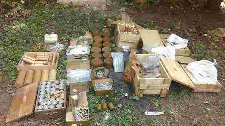 У будинку померлого чоловіка в Бахмуті поліція знайшла великий арсенал зброї 