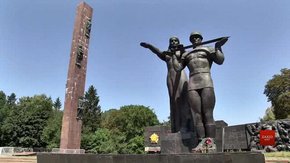 Вирішення долі радянського військового монумента у Львові перенесли на вересень 