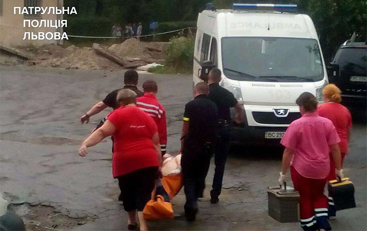 Пацієнт львівської психлікарні захопив у заручники кілька десятків хворих