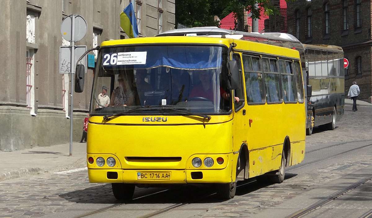 Суд не дозволив львівській мерії розірвати договір з приватним перевізником