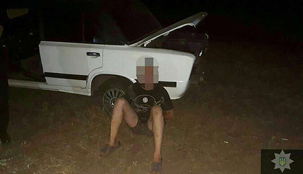 У Харкові поліція зі стріляниною затримала викрадача автомобіля