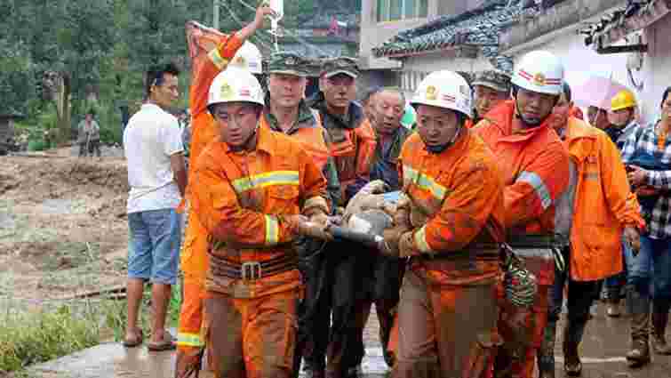 У Китаї стався потужний землетрус: є загиблі та поранені