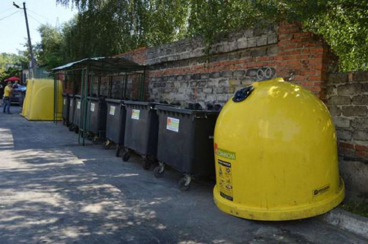 У Львові перевіряють усі майданчики для сміття