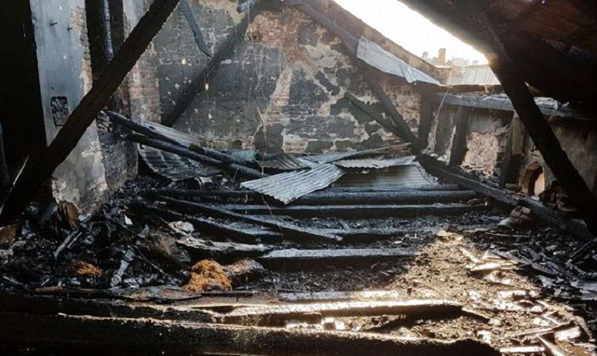 На аварійно-відновлювальні роботи після пожежі в будинку в центрі Львова витратять ₴500 тис.