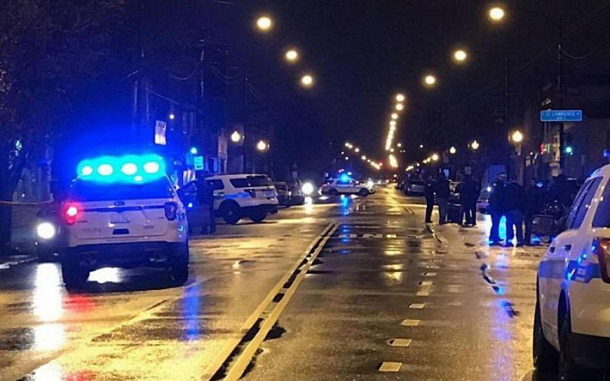 Невідомі відкрили стрілянину по натовпу людей в Чикаго, є жертви