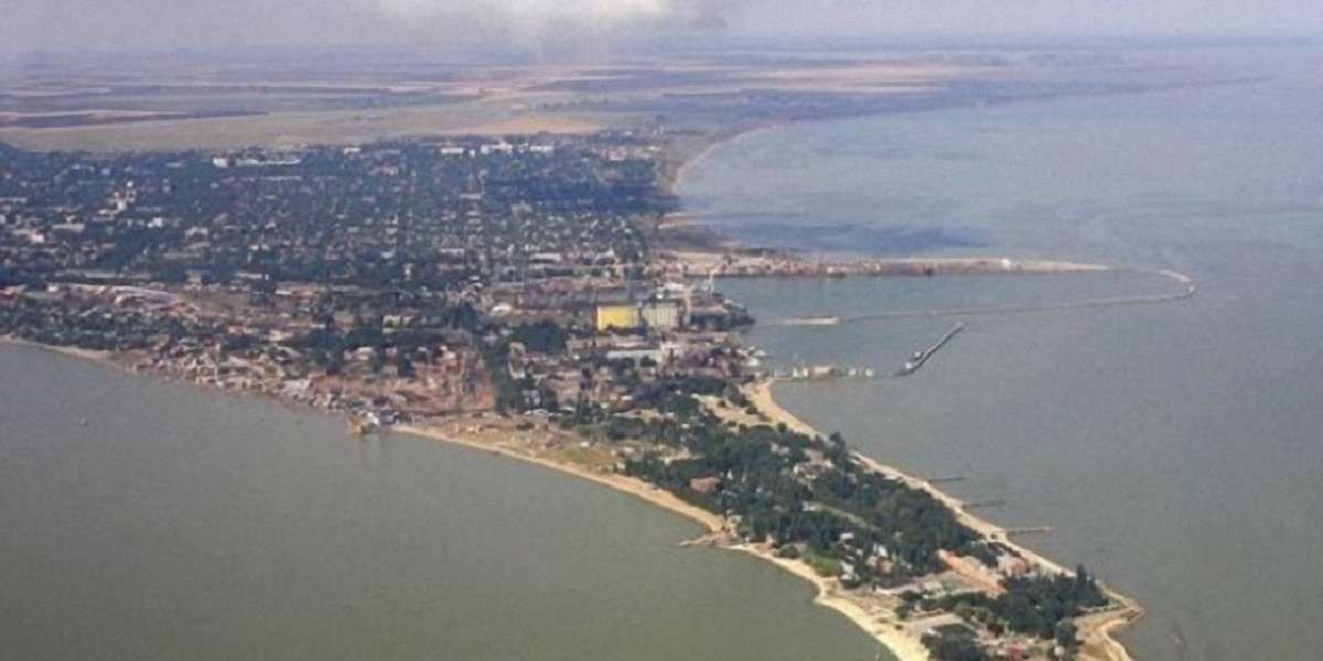 Російські військові захоплюють і перепродають дачі на узбережжі Азовського моря