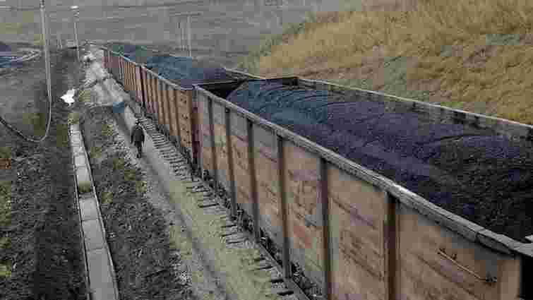 ЗМІ дізналися, хто контролює експорт вугілля з ОРДЛО до Європи