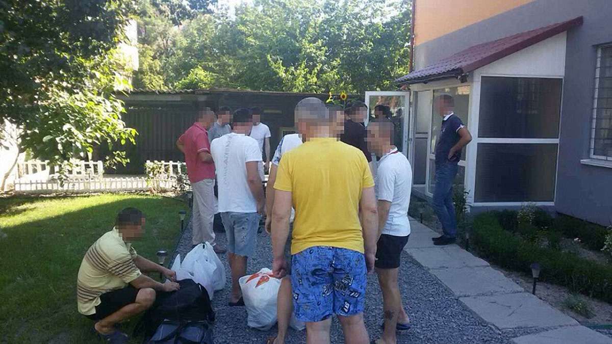 У Полтаві в реабілітаційному центрі незаконно утримували українців та громадянина США