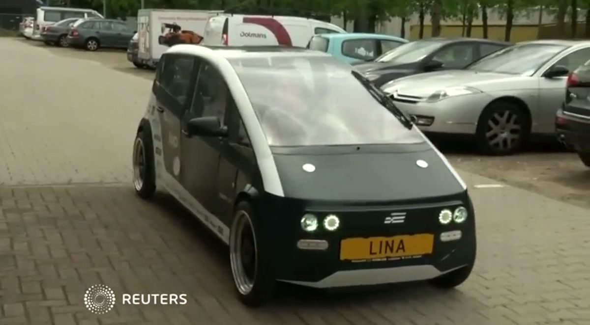 У Нідерландах студенти «виростили» автомобіль з льону та органічної смоли