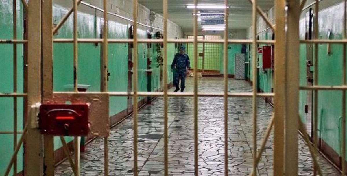 Шахраї ошукали родини з важкохворими дітьми на ₴100 тис.