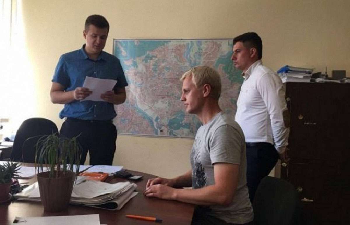 Голові Центру протидії корупції повідомили про підозру щодо побиття людини