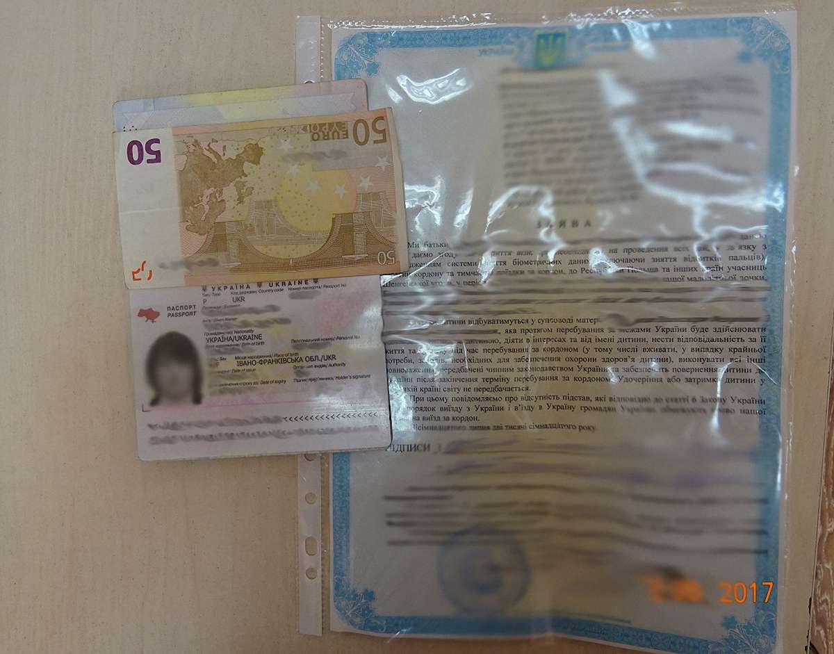 Жінка намагалась підкупити прикордонників у Шегинях, щоб незаконно вивезти дитину
