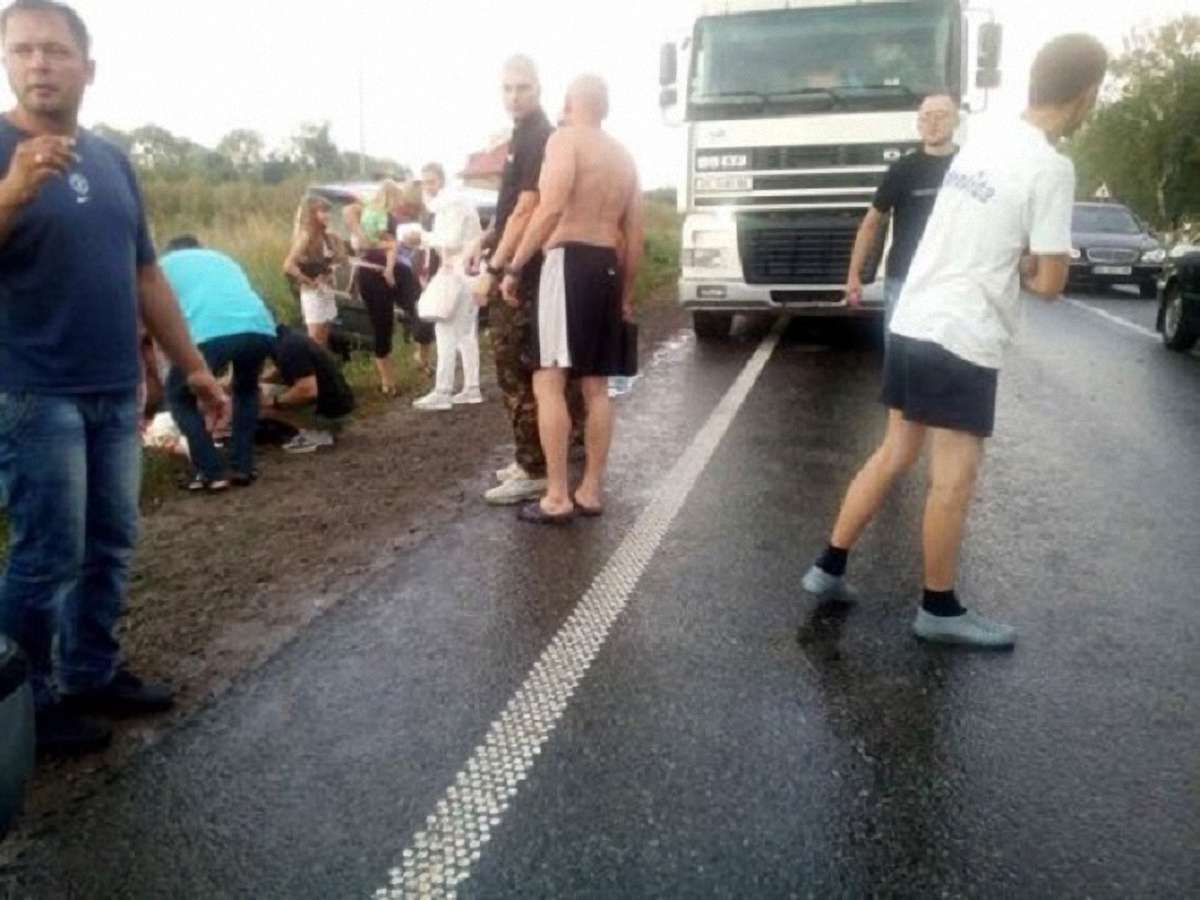 П'ятеро іноземців травмувалися у ДТП на окружній дорозі Львова