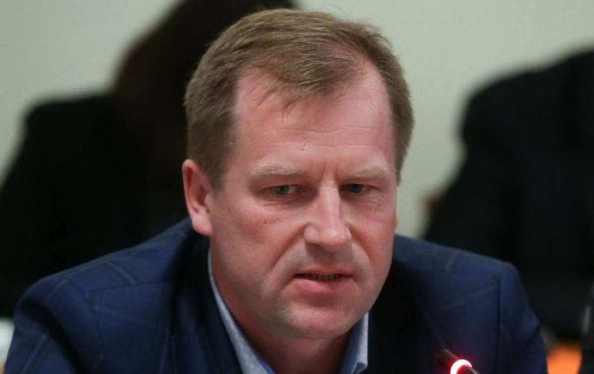 Кабмін прийняв відставку члена НАЗК Руслана Радецького