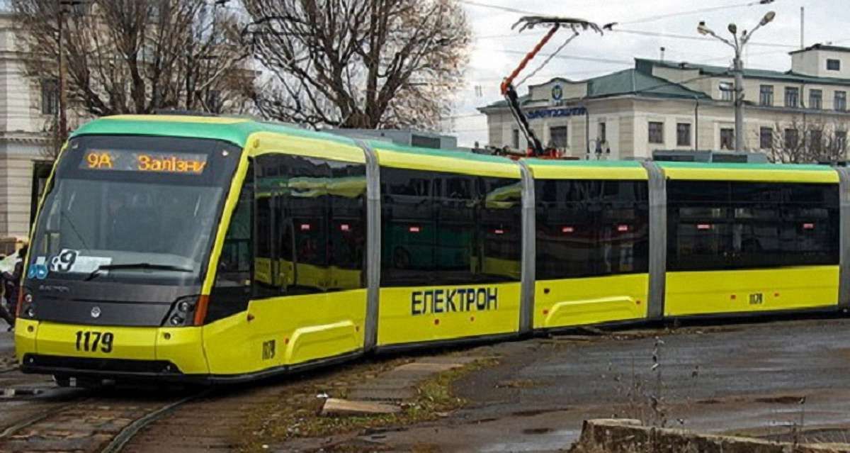 У святкові дні львівські тролейбуси та трамваї курсуватимуть до півночі