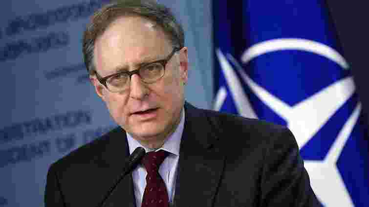 Екс-заступник генсека НАТО: Надання США зброї Україні посилить шанси дипломатії