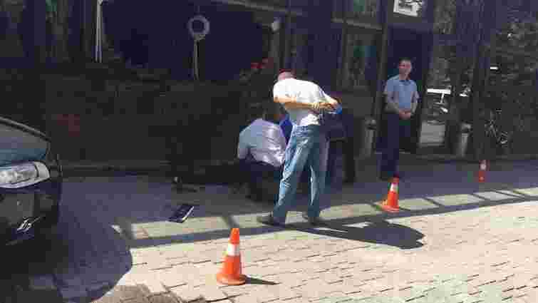 Під час стрілянини у центрі Івано-Франківська поранили відвідувача ресторану